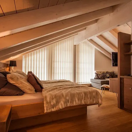 Chalet-platzhirsch * 奥伯斯特多夫