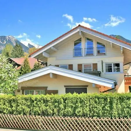 Chalet-platzhirsch 奥伯斯特多夫