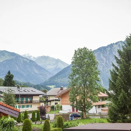 度假居 Chalet-platzhirsch 奥伯斯特多夫
